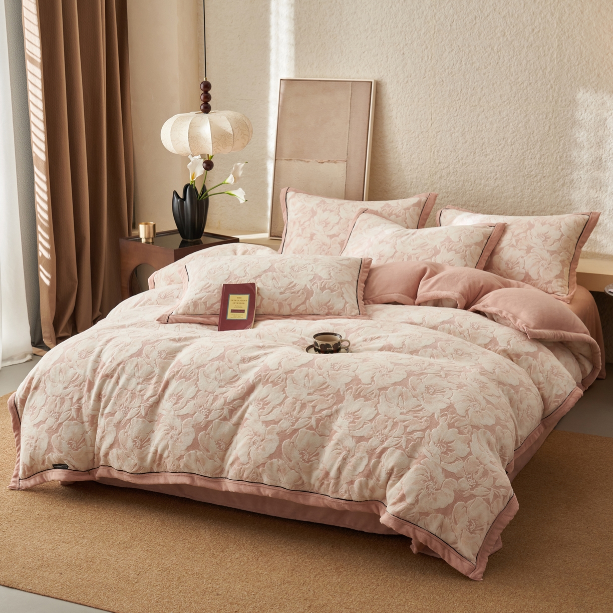 91家纺网 家纺一手货源 找家纺 寐绸家纺 2025新款牛奶绒染色雕花单被套 雕花被套-绽放