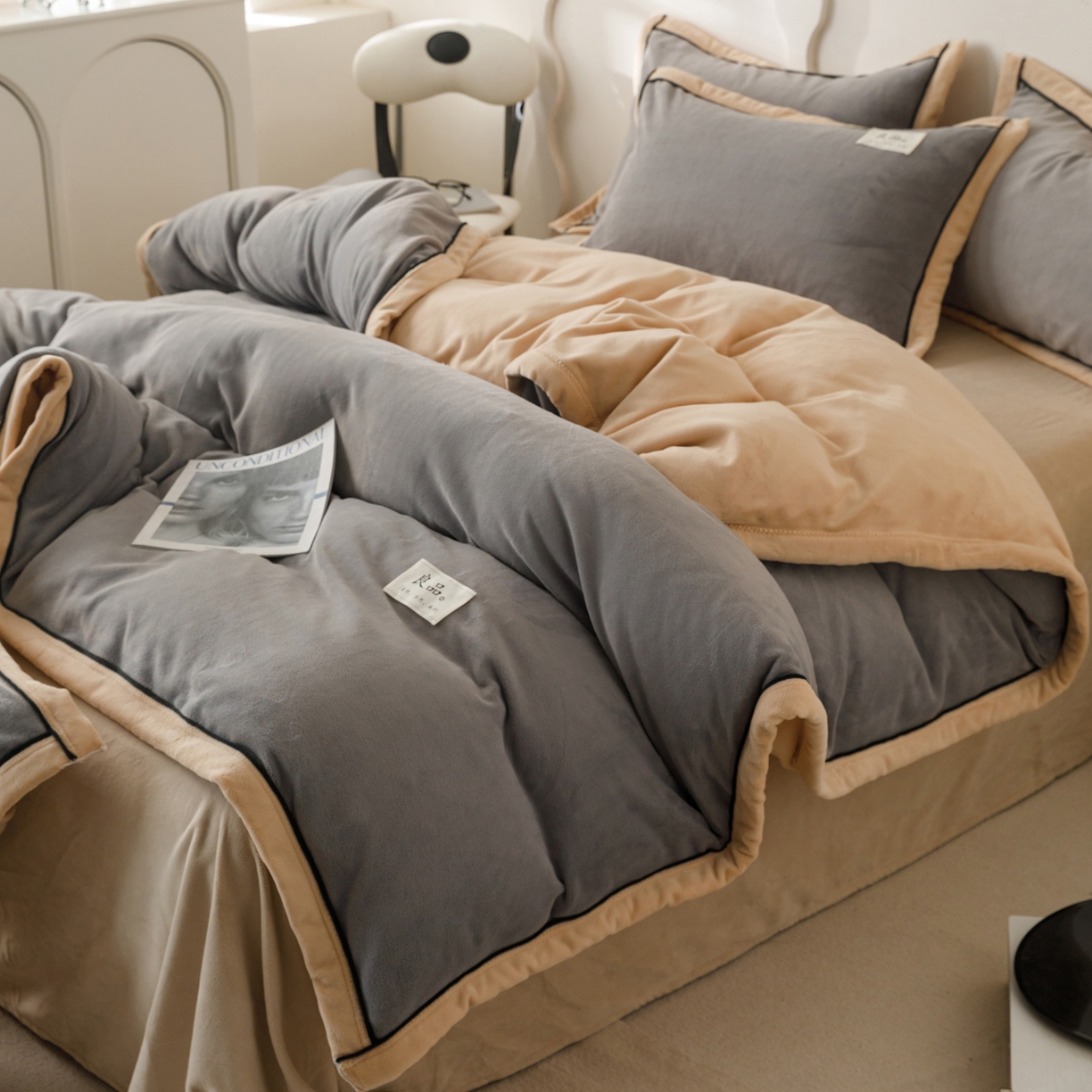 91家纺网 家纺一手货源 找家纺 （总）寐绸家纺 2025新款牛奶绒双拼单被套