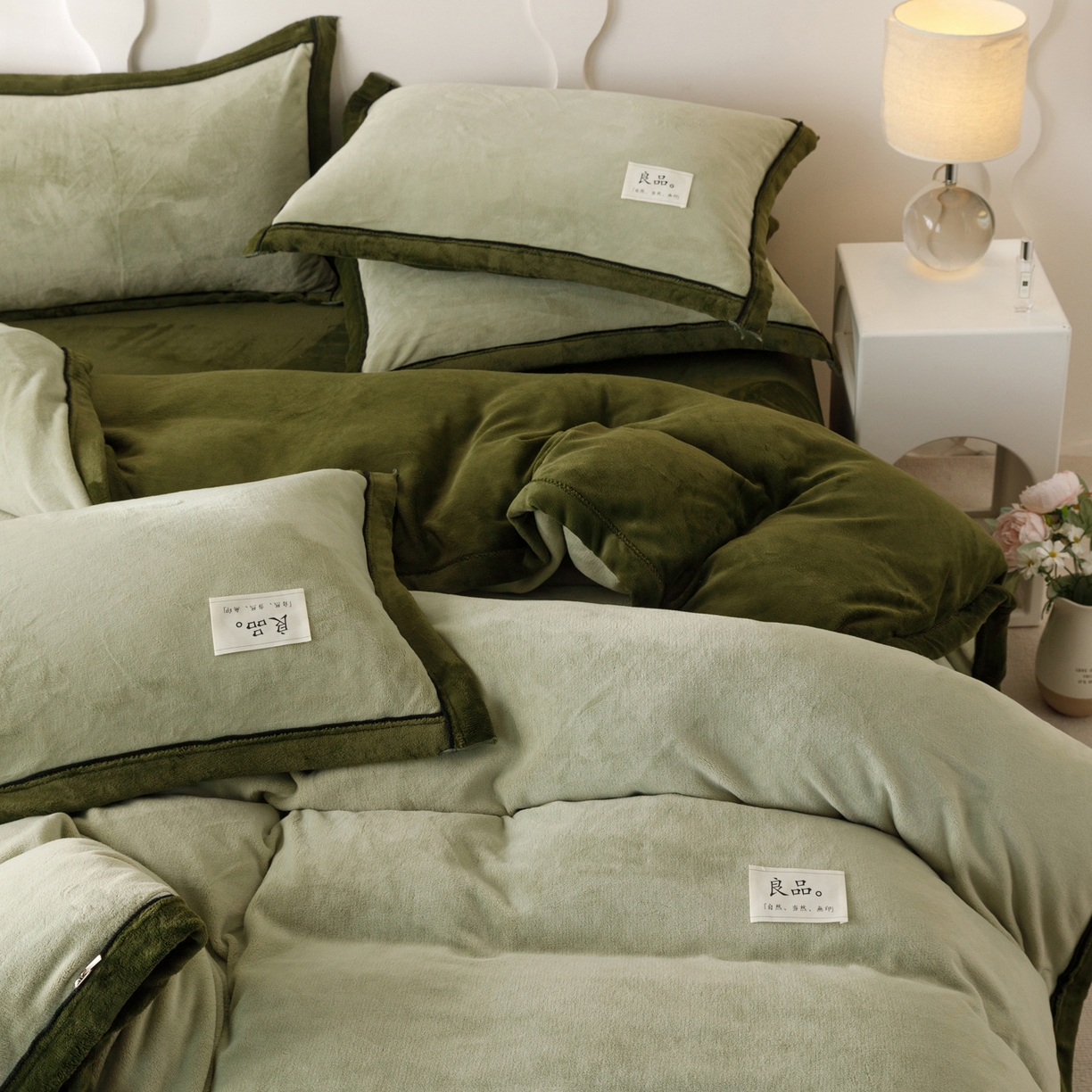 91家纺网 家纺一手货源 找家纺 寐绸家纺 2025新款牛奶绒双拼单被套 双拼被套-浅水绿+橄榄绿