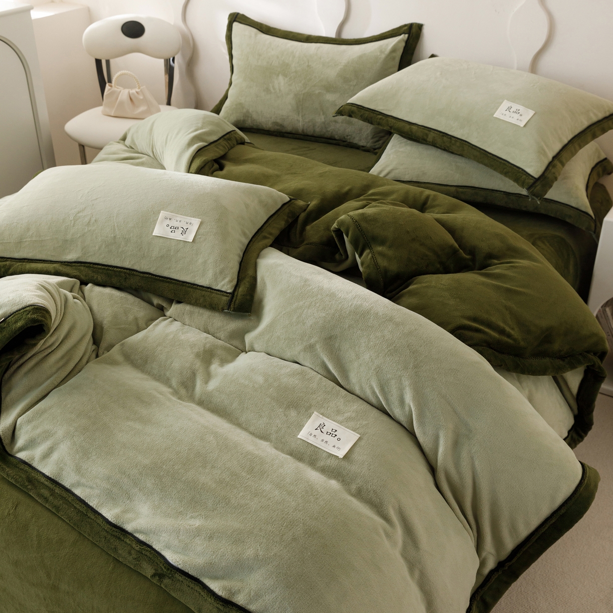 91家纺网 家纺一手货源 找家纺 寐绸家纺 2025新款牛奶绒双拼单被套 双拼被套-浅水绿+橄榄绿