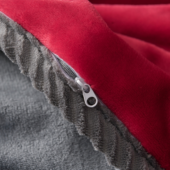 91家纺网 家纺一手货源 找家纺 妮恒美家纺 2025新款斜纹边贴标牛奶绒四件套 斜纹边-火山红＋深灰