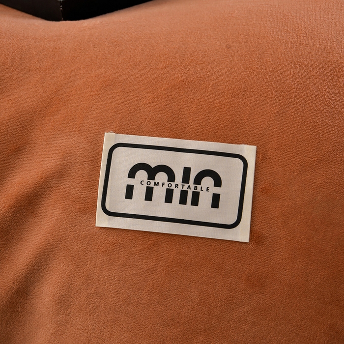 91家纺网 家纺一手货源 找家纺 妮恒美家纺 2025新款斜纹边贴标牛奶绒四件套 斜纹边-焦糖＋浅灰