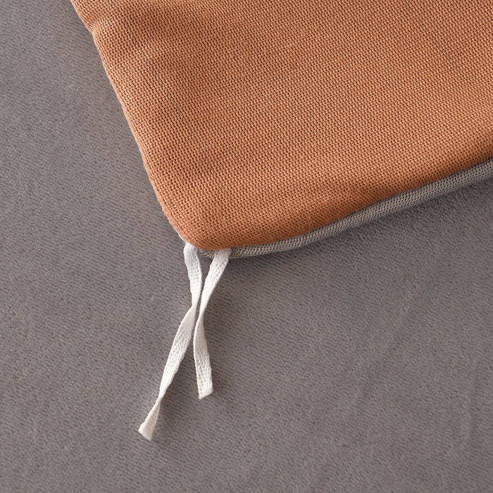 91家纺网 家纺一手货源 找家纺 妮恒美家纺 2025新款斜纹边贴标牛奶绒四件套 斜纹边-焦糖＋浅灰