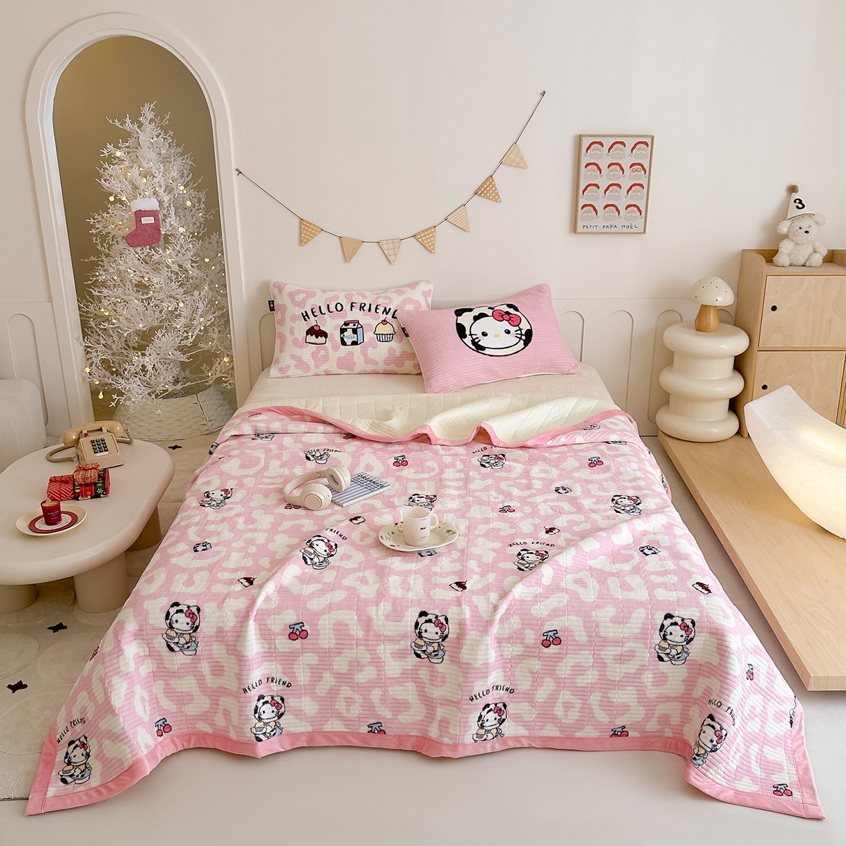 91家纺网 家纺一手货源 找家纺 RYB红黄兰 2025新款设计师原创数码印花牛奶绒夹棉床盖三件套 豹纹奶牛猫