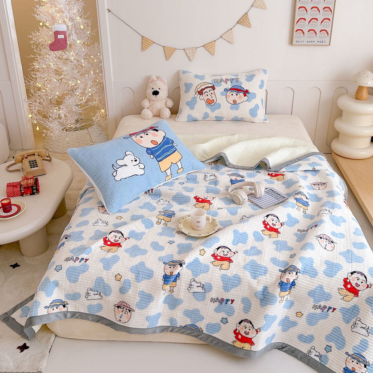 91家纺网 家纺一手货源 找家纺 RYB红黄兰 2025新款设计师原创数码印花牛奶绒夹棉床盖三件套 顽皮兄弟