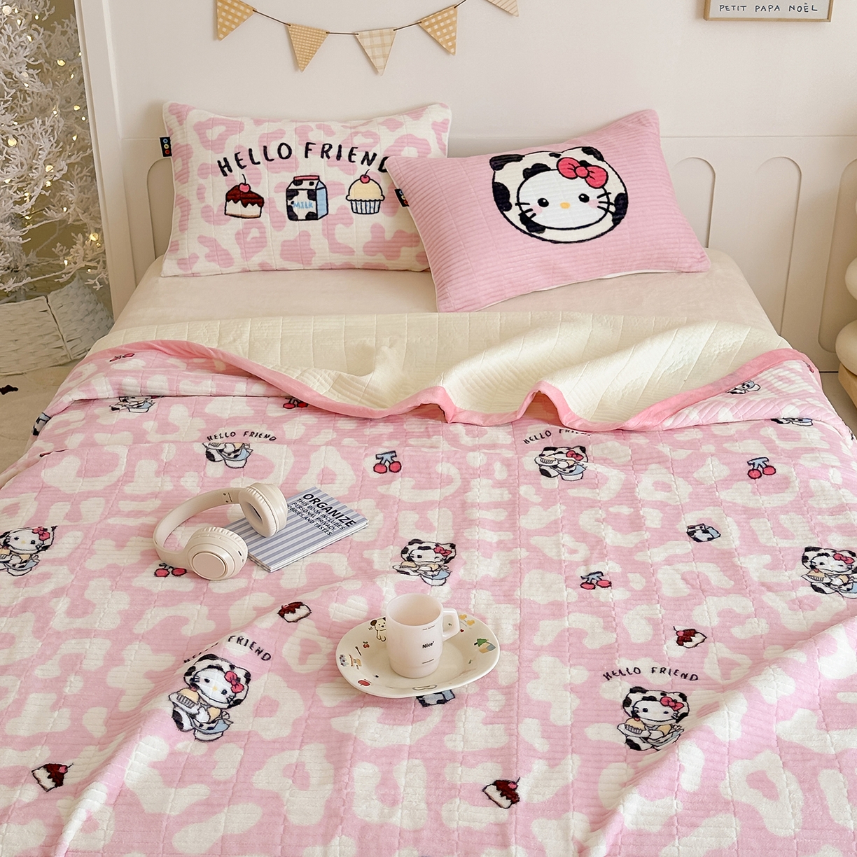 91家纺网 家纺一手货源 找家纺 RYB红黄兰 2025新款设计师原创数码印花牛奶绒夹棉床盖三件套 豹纹奶牛猫