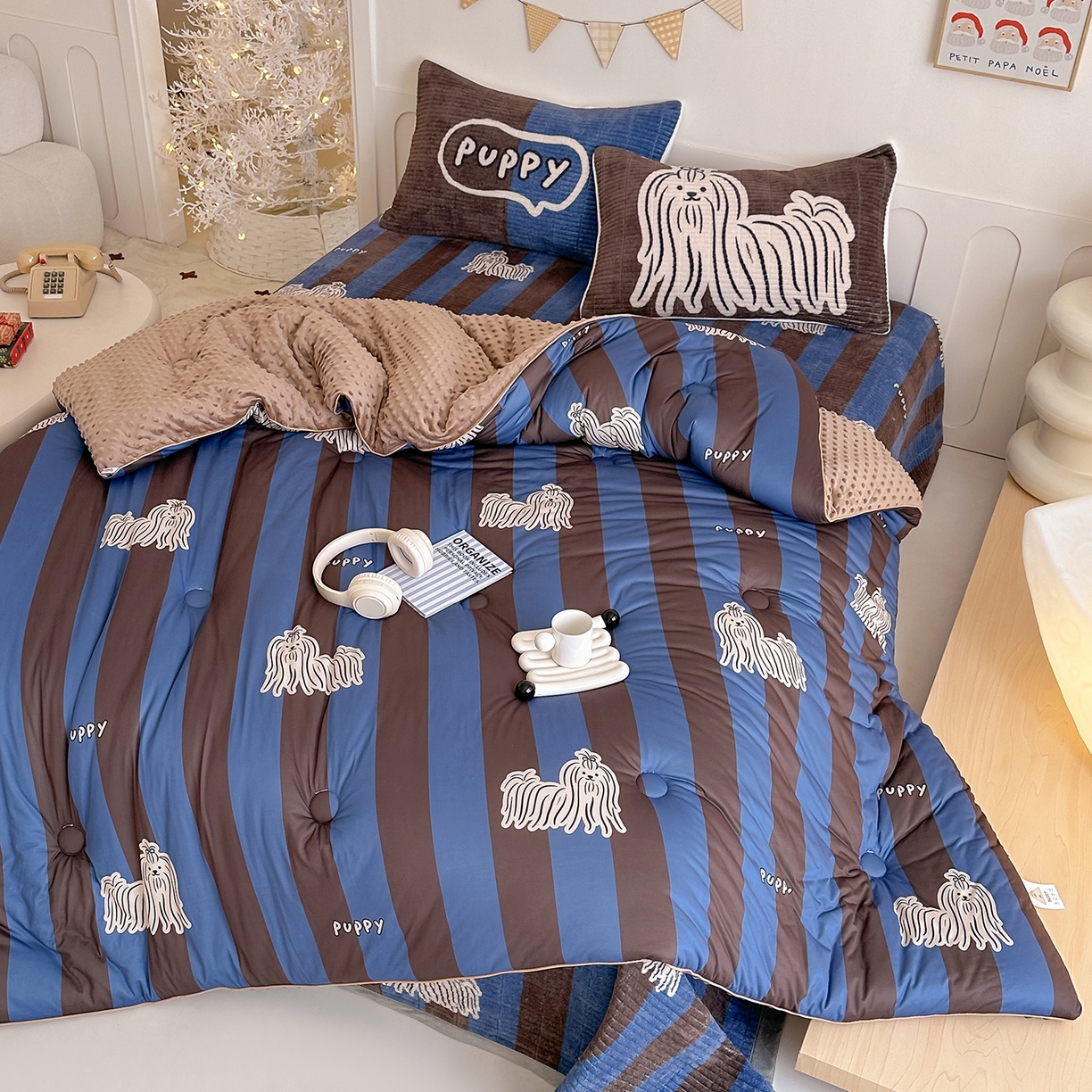 91家纺网 家纺一手货源 找家纺 RYB红黄兰 2025新款设计师原创数码印花牛奶绒夹棉床盖三件套 蓝条哈基米