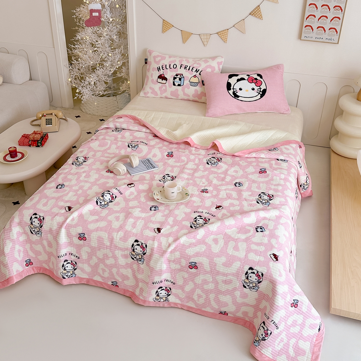 91家纺网 家纺一手货源 找家纺 RYB红黄兰 2025新款设计师原创数码印花牛奶绒夹棉床盖三件套 豹纹奶牛猫