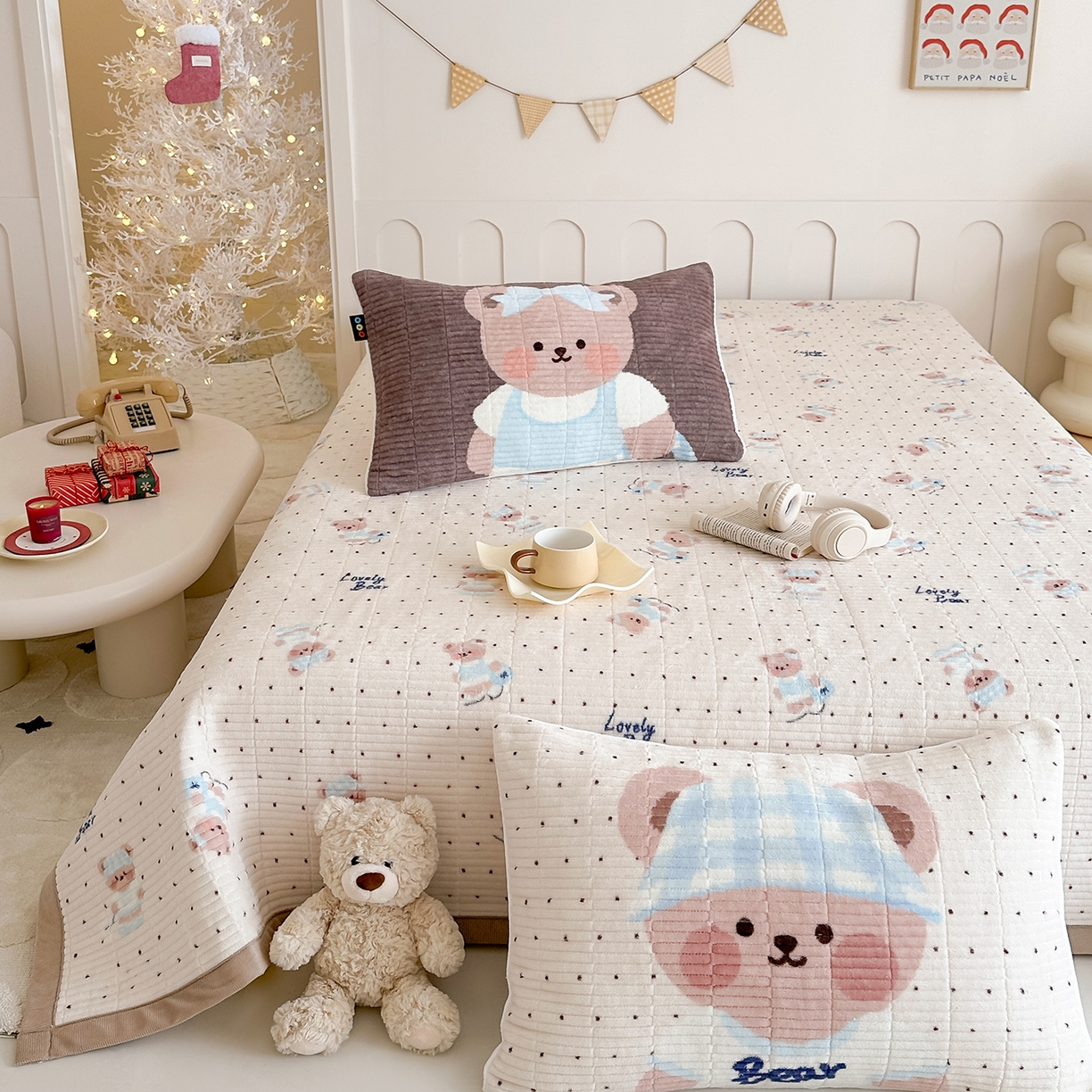 91家纺网 家纺一手货源 找家纺 （总）RYB红黄兰 2025新款设计师原创数码印花牛奶绒夹棉床盖三件套