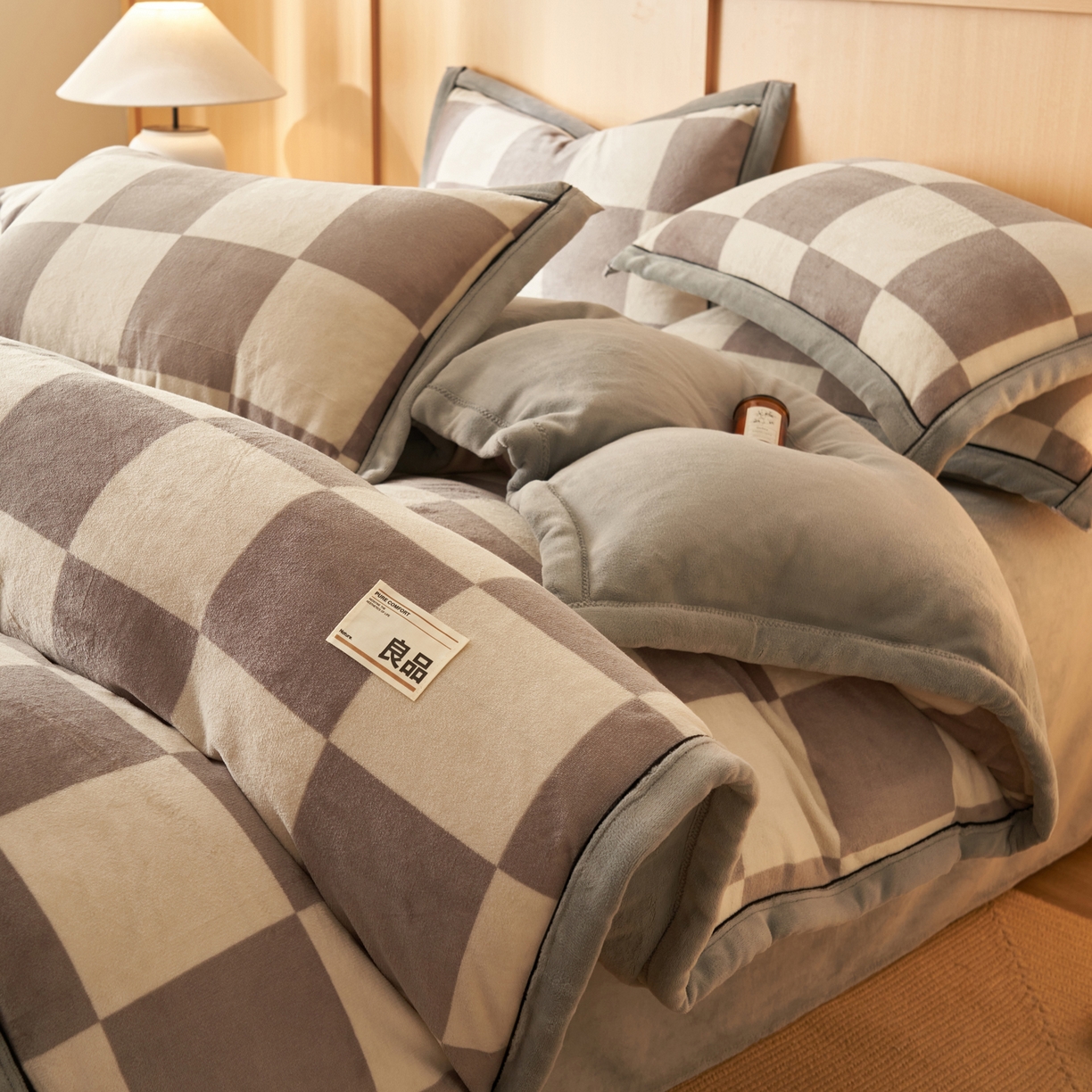 91家纺网 家纺一手货源 找家纺 （总）寐绸家纺 2025新款牛奶绒无印风单被套