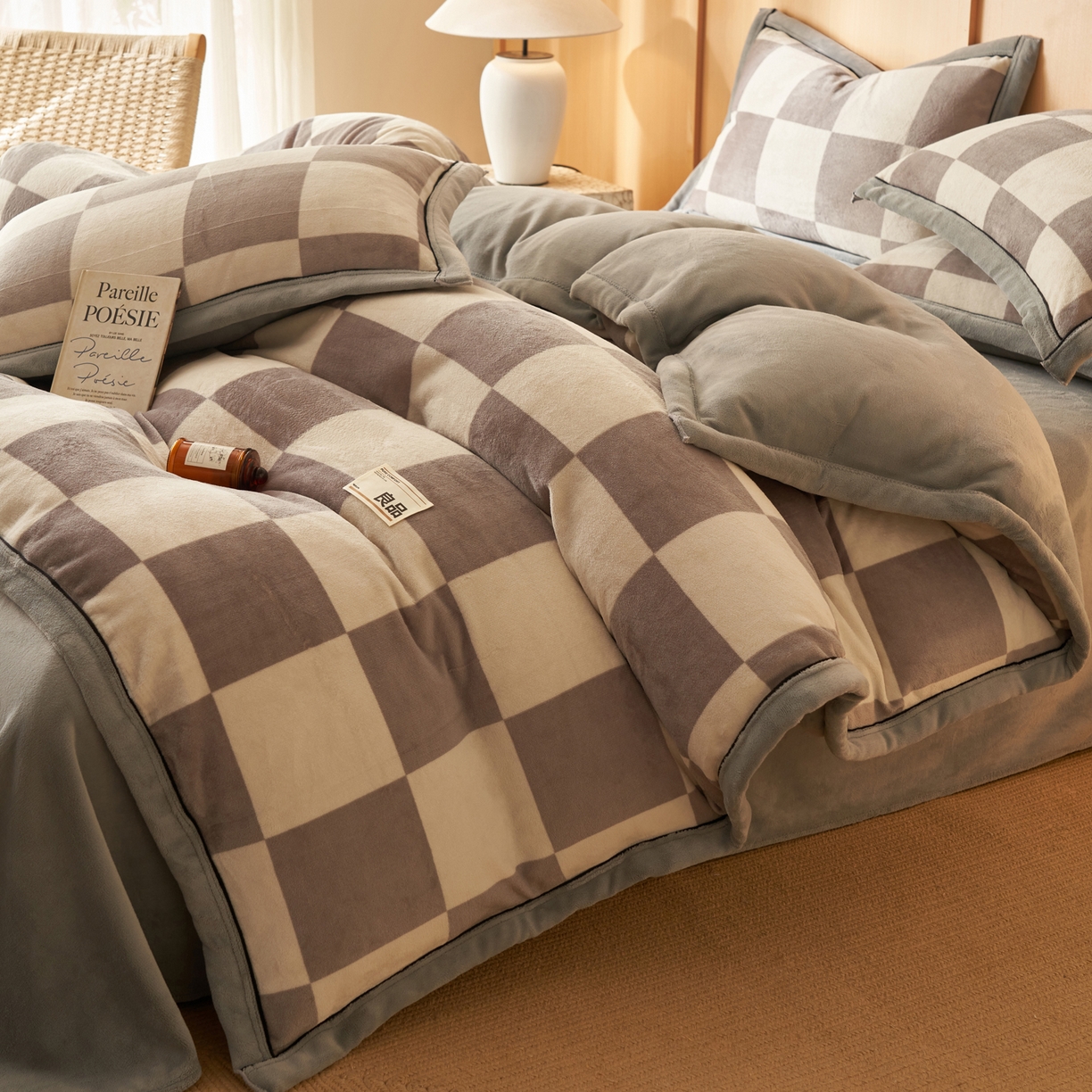 91家纺网 家纺一手货源 找家纺 寐绸家纺 2025新款牛奶绒无印风单被套 无印风被套-灰白格