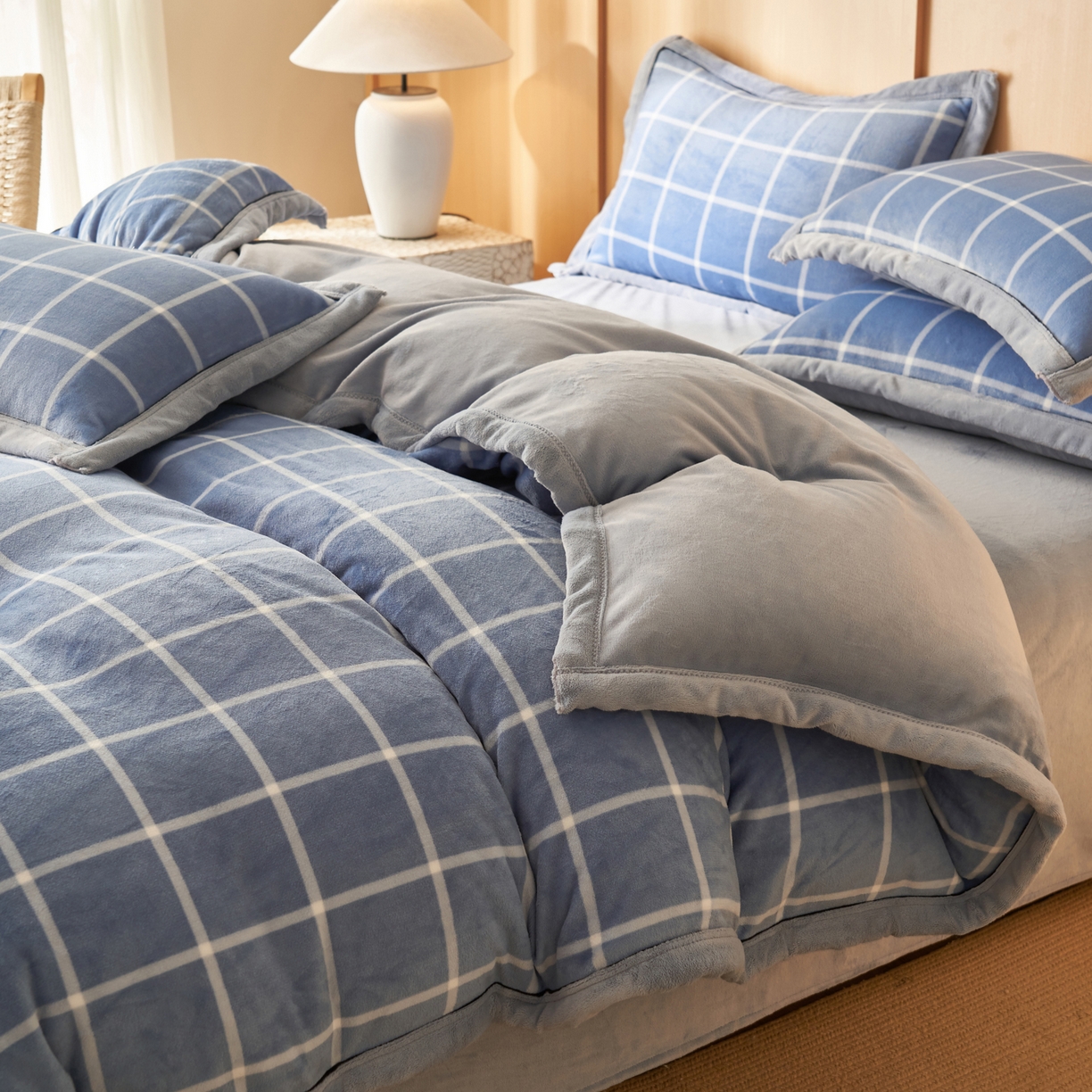 91家纺网 家纺一手货源 找家纺 寐绸家纺 2025新款牛奶绒无印风单被套 无印风被套-蓝调格