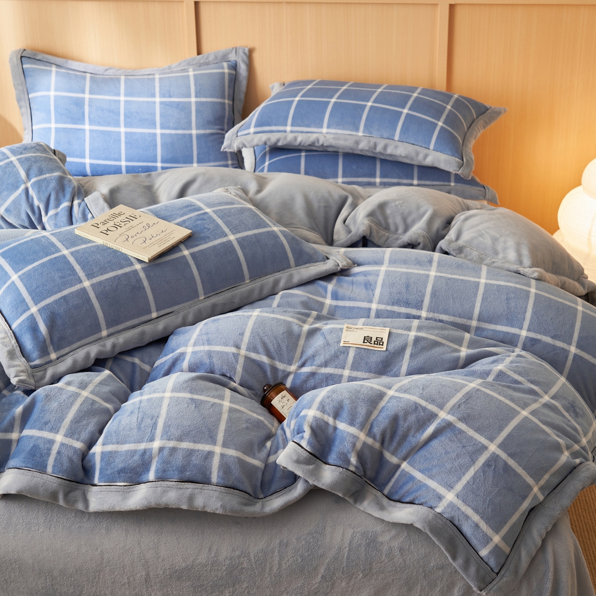 91家纺网 家纺一手货源 找家纺 寐绸家纺 2025新款牛奶绒无印风单被套 无印风被套-蓝调格