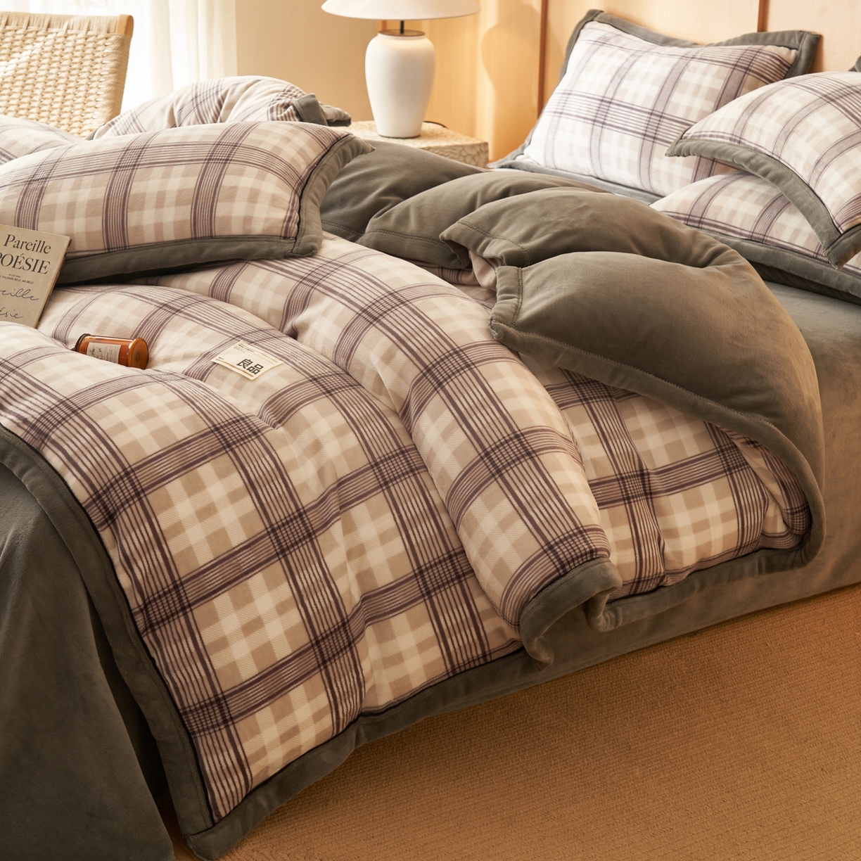 91家纺网 家纺一手货源 找家纺 寐绸家纺 2025新款牛奶绒无印风单被套 无印风被套-洛卡灰格