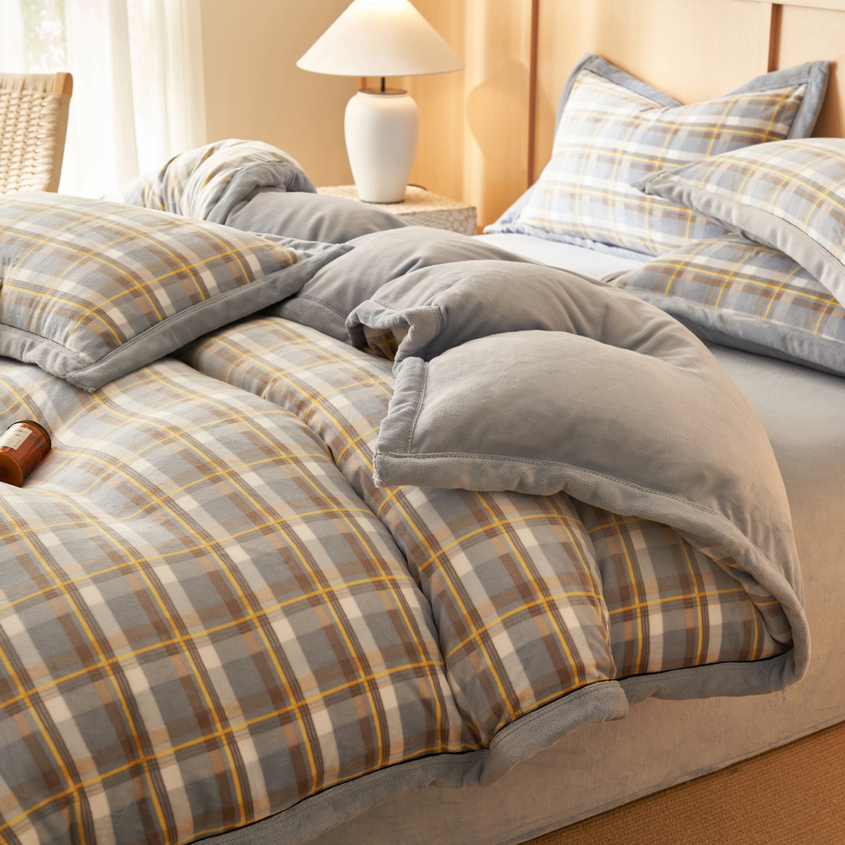 91家纺网 家纺一手货源 找家纺 寐绸家纺 2025新款牛奶绒无印风单被套 无印风被套-莫妮卡