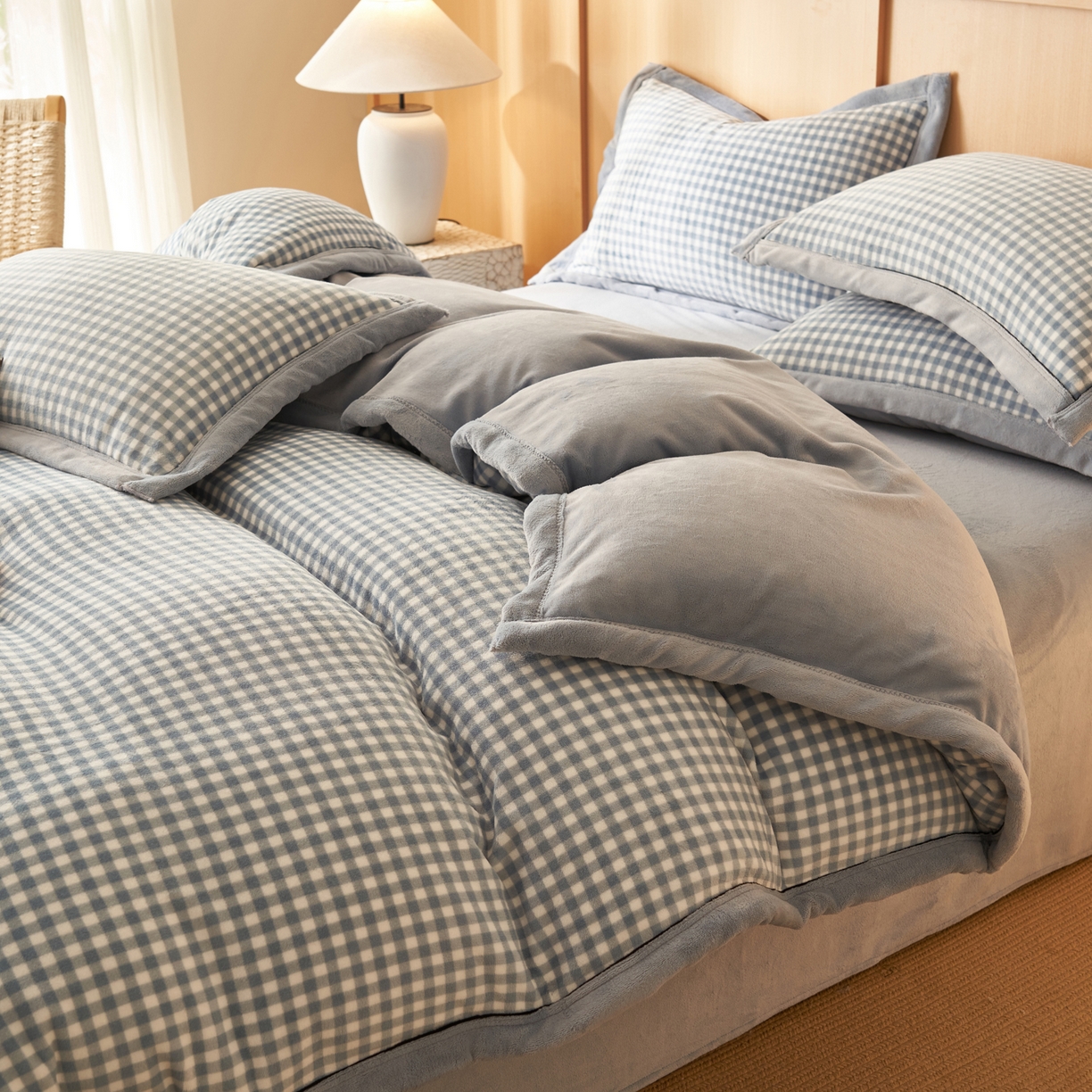 91家纺网 家纺一手货源 找家纺 寐绸家纺 2025新款牛奶绒无印风单被套 无印风被套-天蓝小格