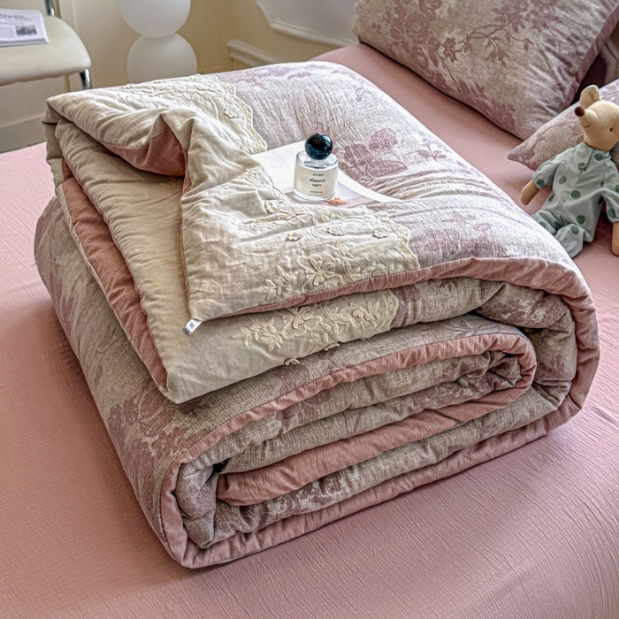 91家纺网 家纺一手货源 找家纺 尊妙被业 2025新款原麻色织全棉花边冬被被子被芯 知音咖