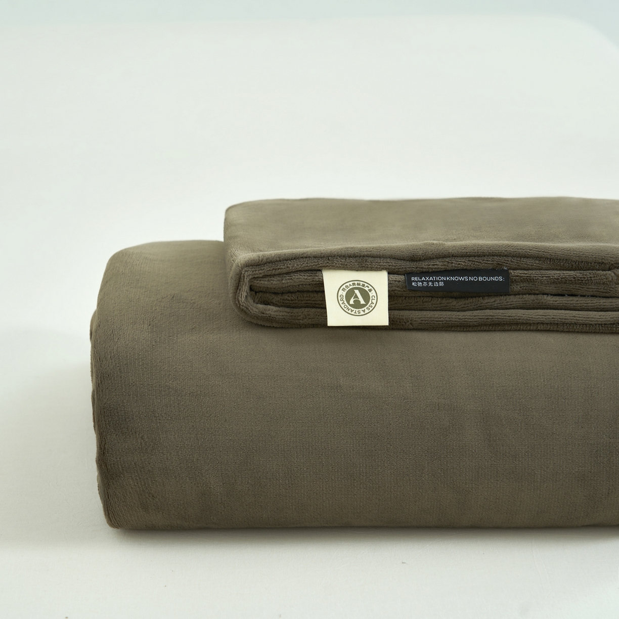 91家纺网 家纺一手货源 找家纺 （总）寐绸家纺 2025新款牛奶绒纯色暖绒床笠