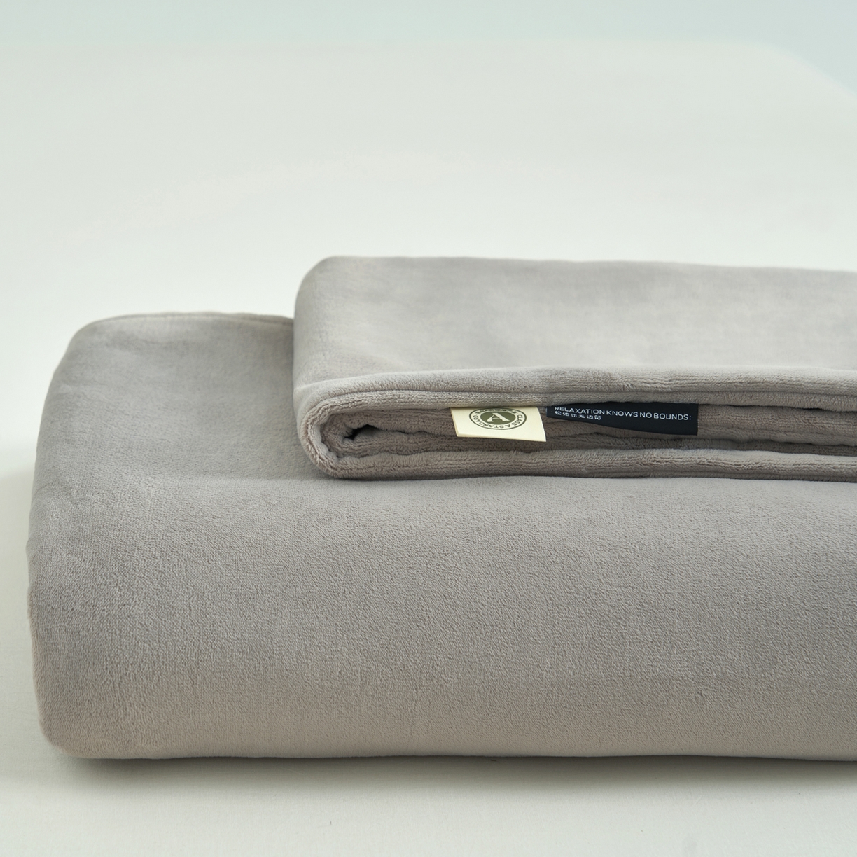 91家纺网 家纺一手货源 找家纺 （总）寐绸家纺 2025新款牛奶绒纯色暖绒床笠