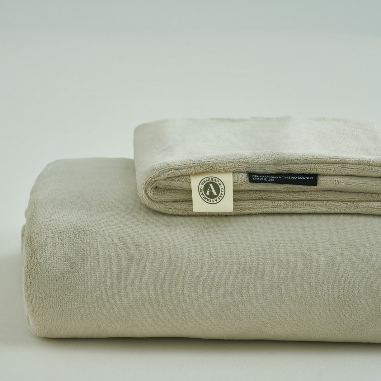 91家纺网 家纺一手货源 找家纺 （总）寐绸家纺 2025新款牛奶绒纯色暖绒床笠