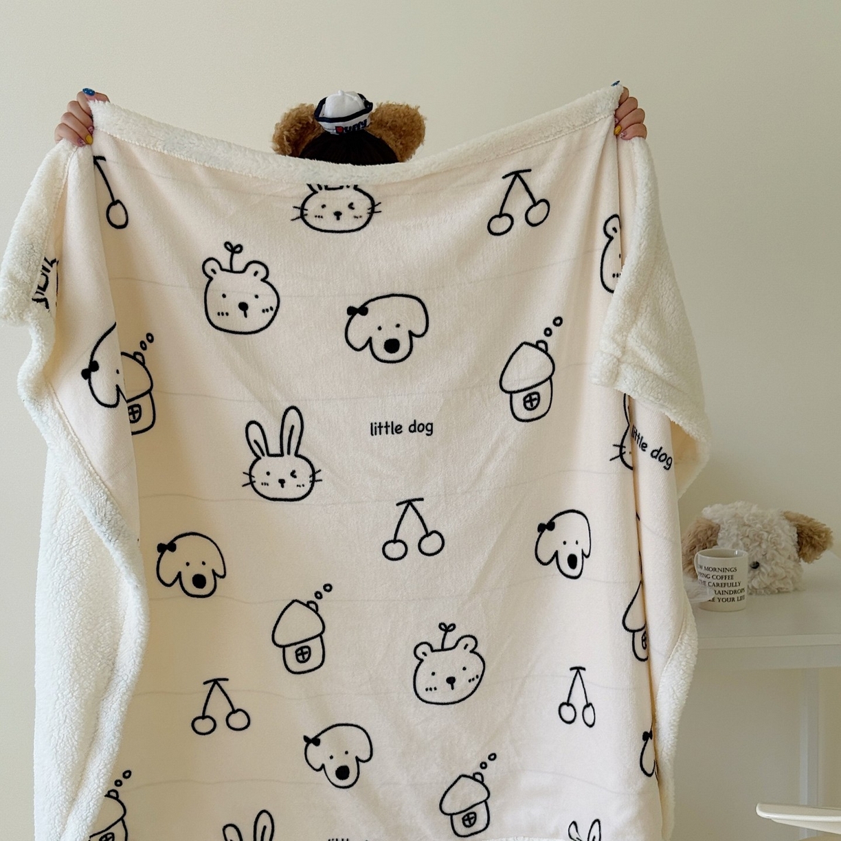 91家纺网 家纺一手货源 找家纺 顾里家纺 2025新款ins韩系少女牛奶羊羔绒盖毯毛毯 线条漫画