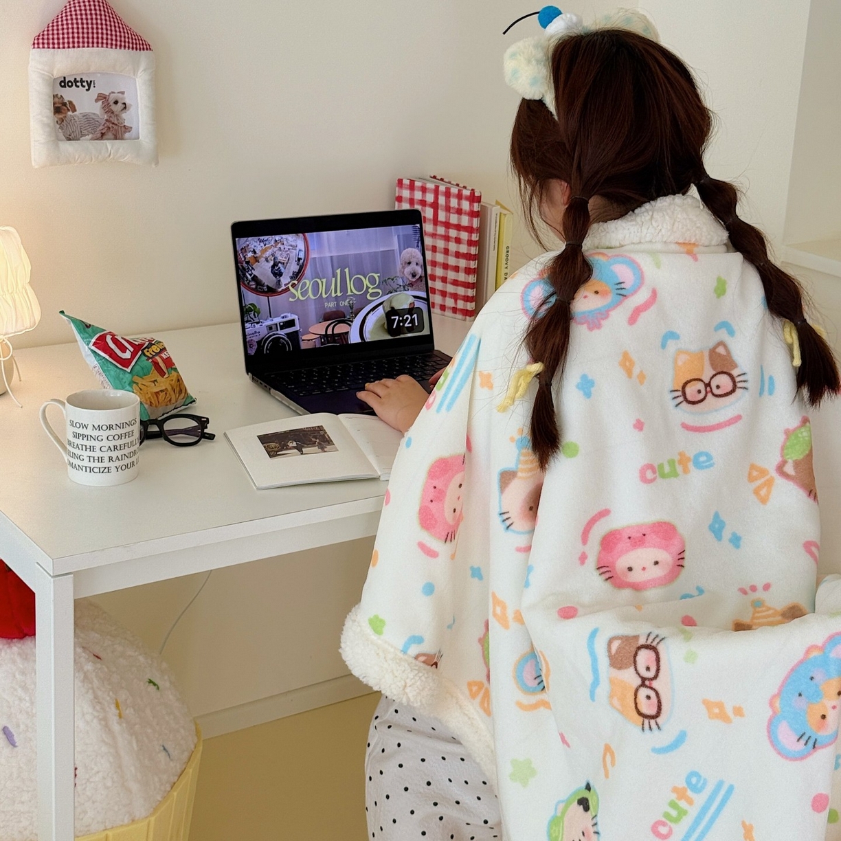 91家纺网 家纺一手货源 找家纺 顾里家纺 2025新款ins韩系少女牛奶羊羔绒盖毯毛毯 泡芙喵喵