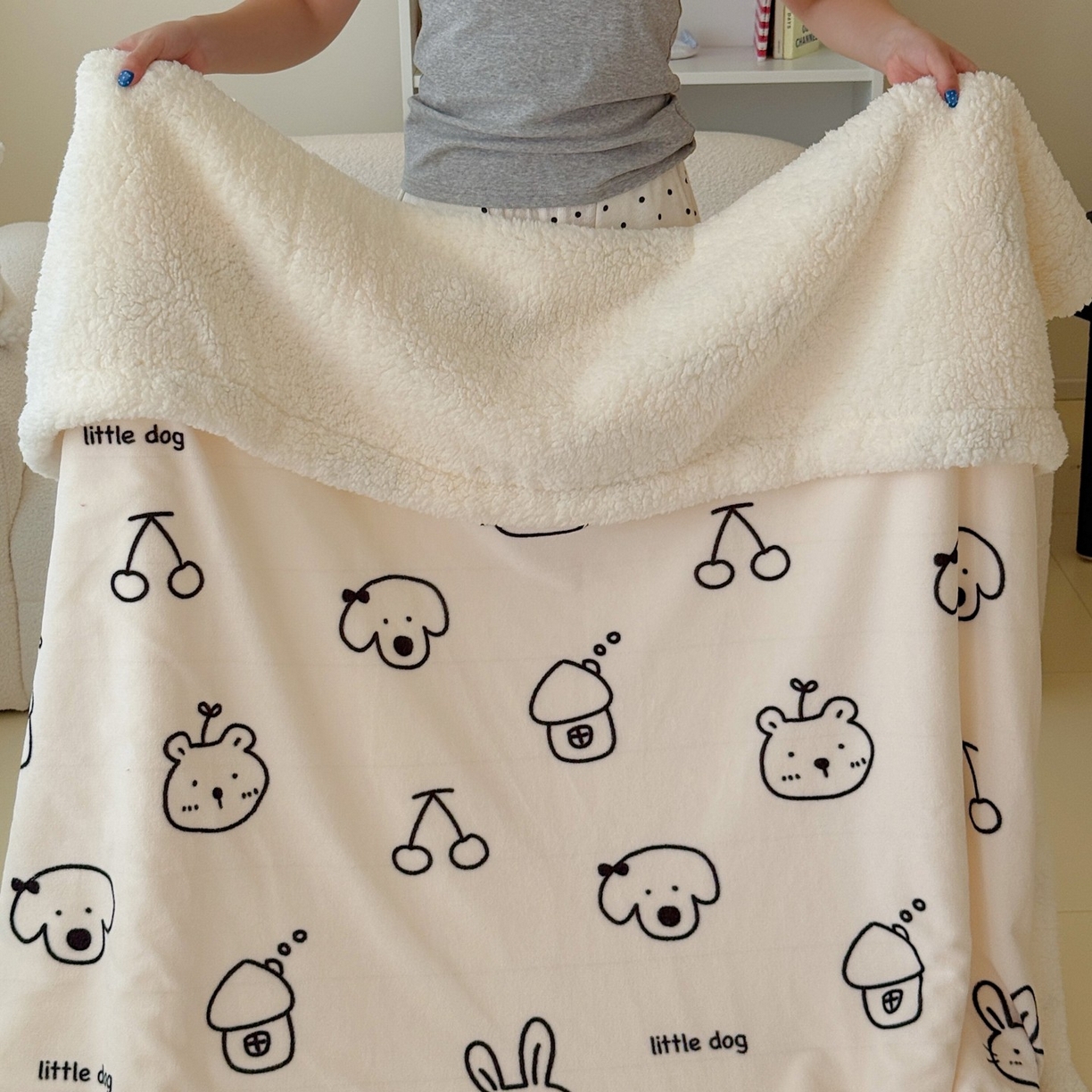 91家纺网 家纺一手货源 找家纺 顾里家纺 2025新款ins韩系少女牛奶羊羔绒盖毯毛毯 线条漫画