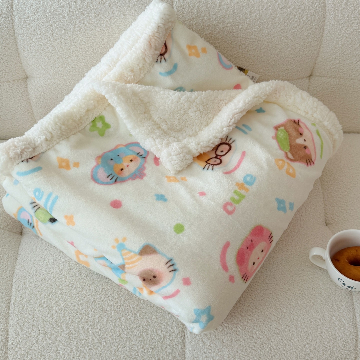 91家纺网 家纺一手货源 找家纺 顾里家纺 2025新款ins韩系少女牛奶羊羔绒盖毯毛毯 泡芙喵喵