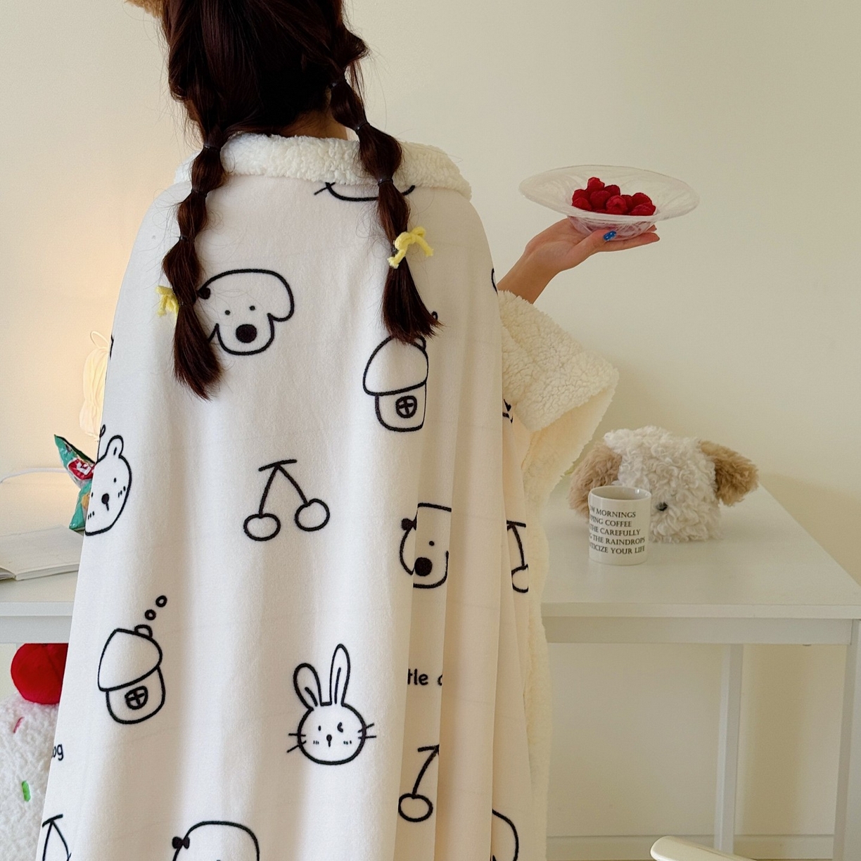 91家纺网 家纺一手货源 找家纺 顾里家纺 2025新款ins韩系少女牛奶羊羔绒盖毯毛毯 线条漫画