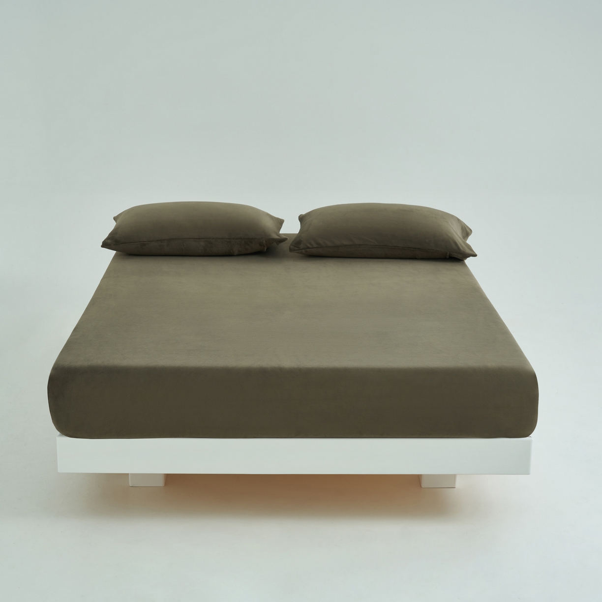 91家纺网 家纺一手货源 找家纺 寐绸家纺 2025新款牛奶绒纯色暖绒床笠 暖绒床笠-暗墨绿