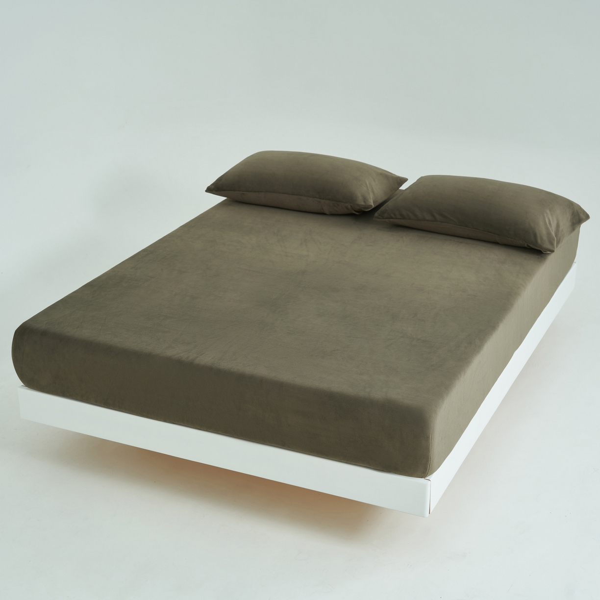 91家纺网 家纺一手货源 找家纺 寐绸家纺 2025新款牛奶绒纯色暖绒床笠 暖绒床笠-暗墨绿