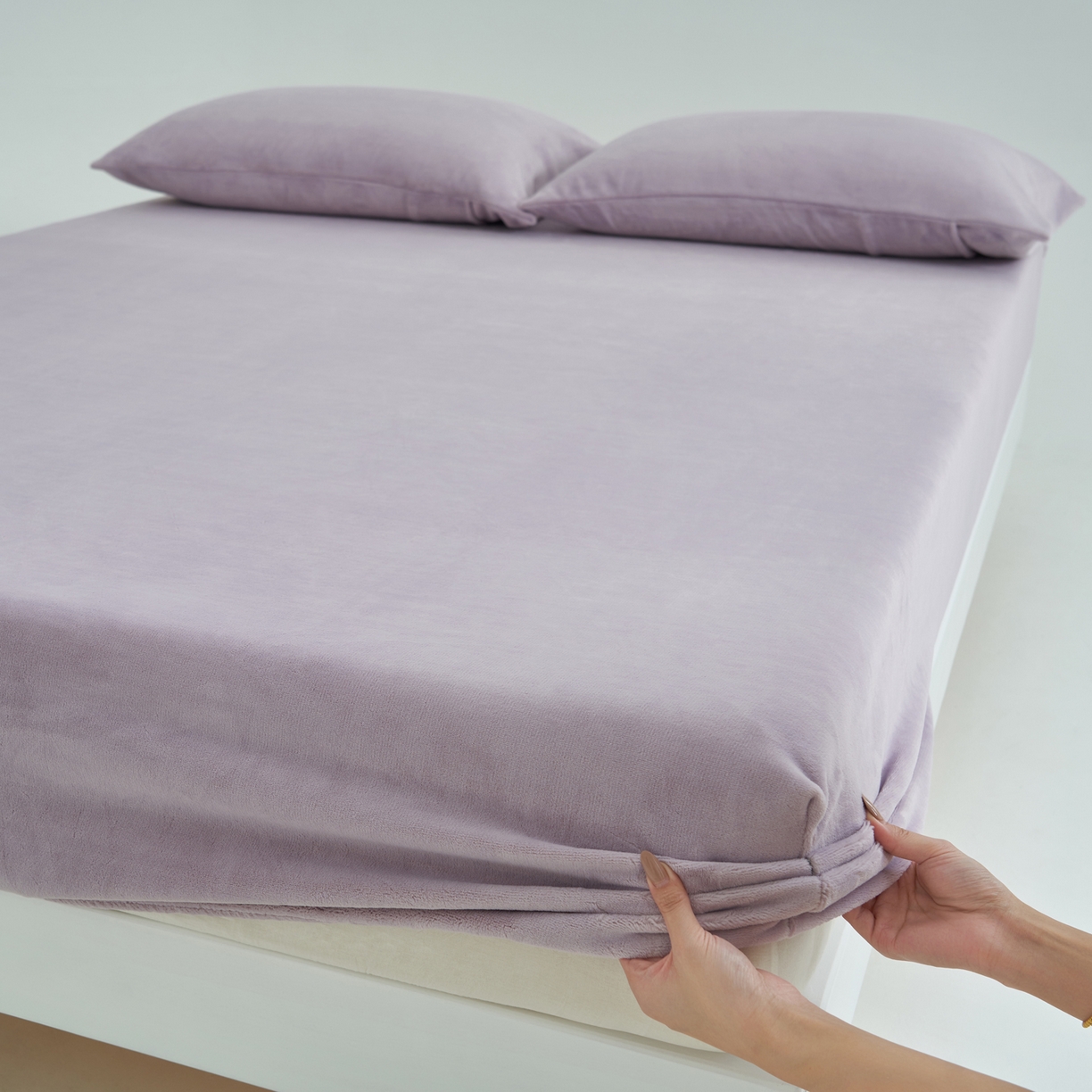 91家纺网 家纺一手货源 找家纺 寐绸家纺 2025新款牛奶绒纯色暖绒床笠 暖绒床笠-淡紫