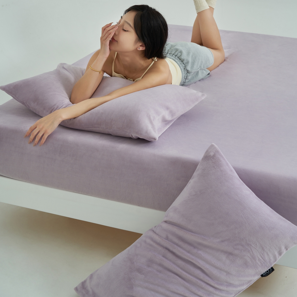 91家纺网 家纺一手货源 找家纺 寐绸家纺 2025新款牛奶绒纯色暖绒床笠 暖绒床笠-淡紫