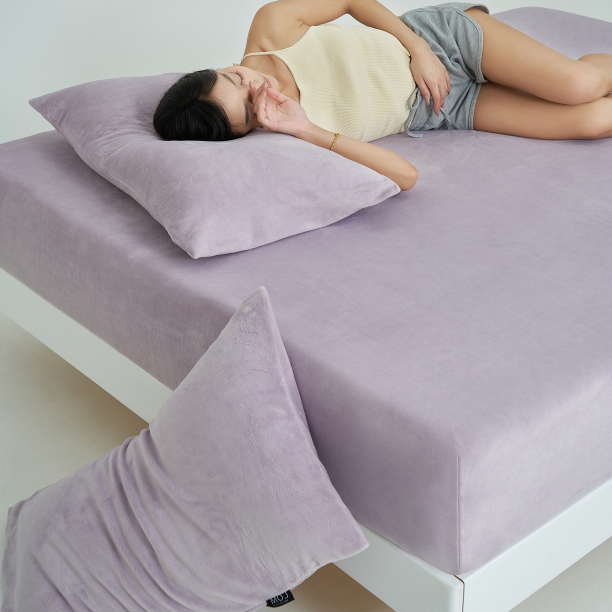 91家纺网 家纺一手货源 找家纺 寐绸家纺 2025新款牛奶绒纯色暖绒床笠 暖绒床笠-淡紫