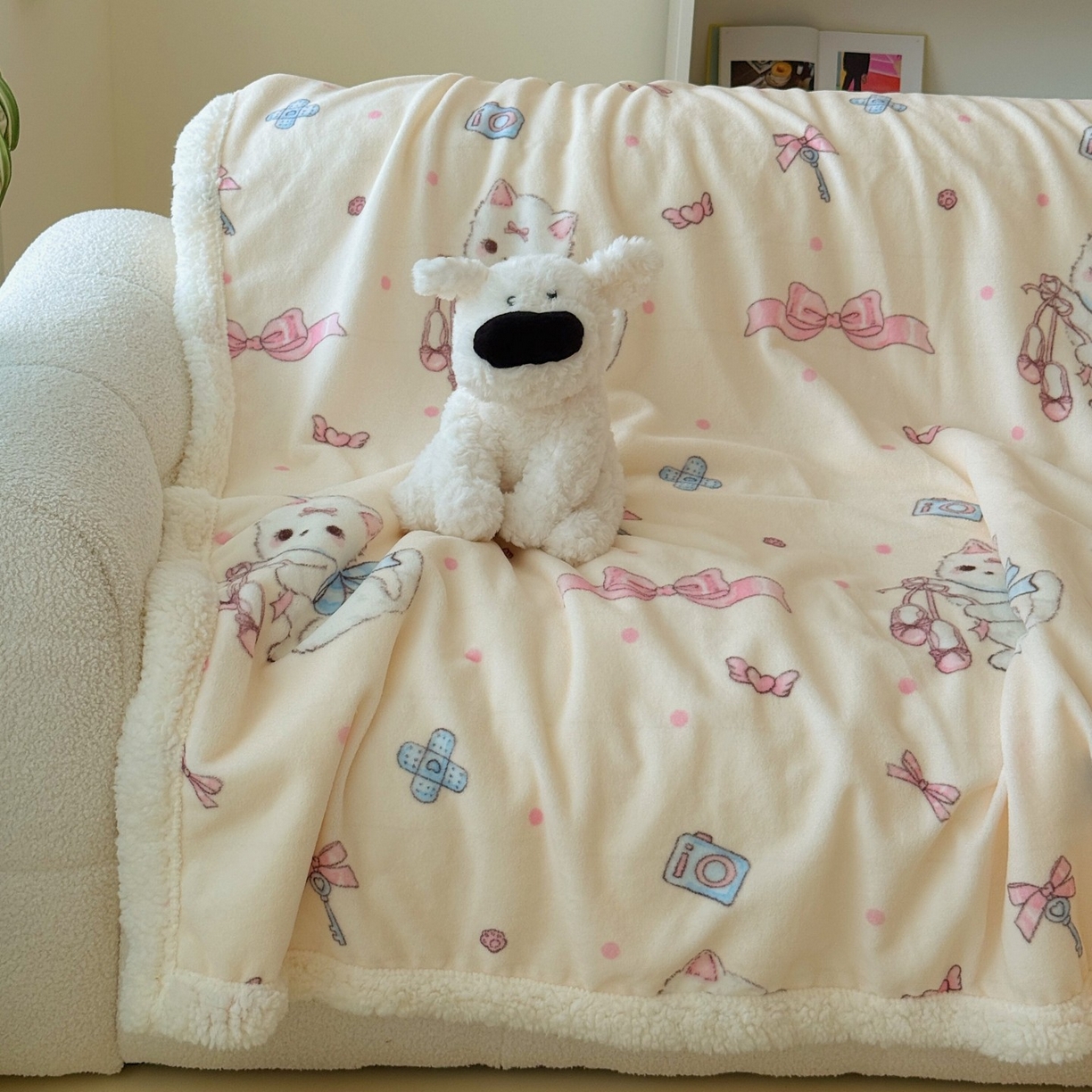 91家纺网 家纺一手货源 找家纺 顾里家纺 2025新款ins韩系少女牛奶羊羔绒盖毯毛毯 洛丽猫咪