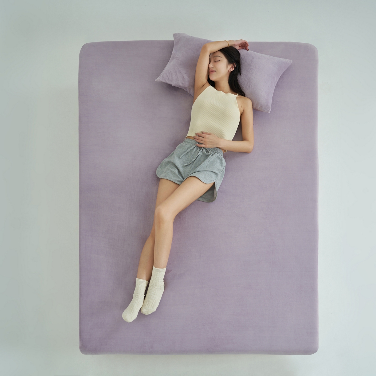 91家纺网 家纺一手货源 找家纺 寐绸家纺 2025新款牛奶绒纯色暖绒床笠 暖绒床笠-淡紫