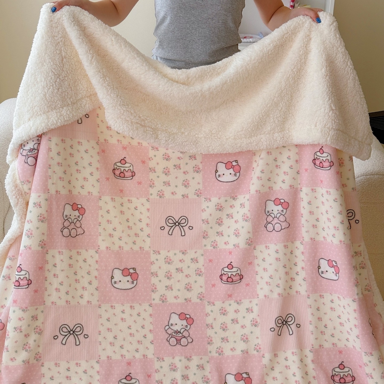 91家纺网 家纺一手货源 找家纺 顾里家纺 2025新款ins韩系少女牛奶羊羔绒盖毯毛毯 碎花拼接猫咪