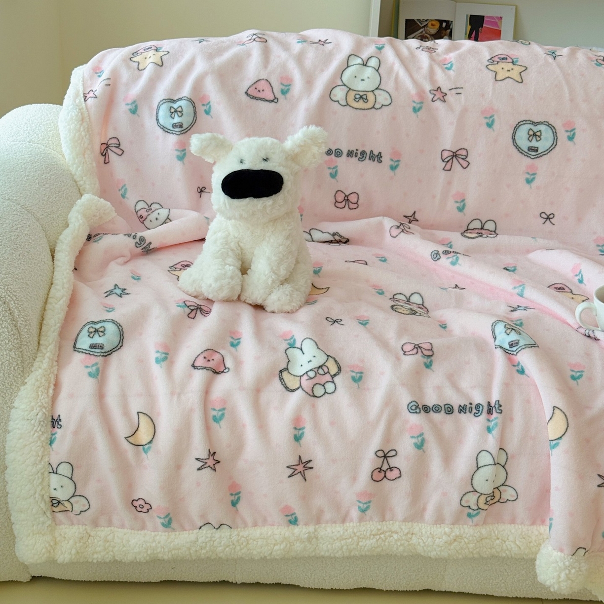 91家纺网 家纺一手货源 找家纺 顾里家纺 2025新款ins韩系少女牛奶羊羔绒盖毯毛毯 碎花小兔