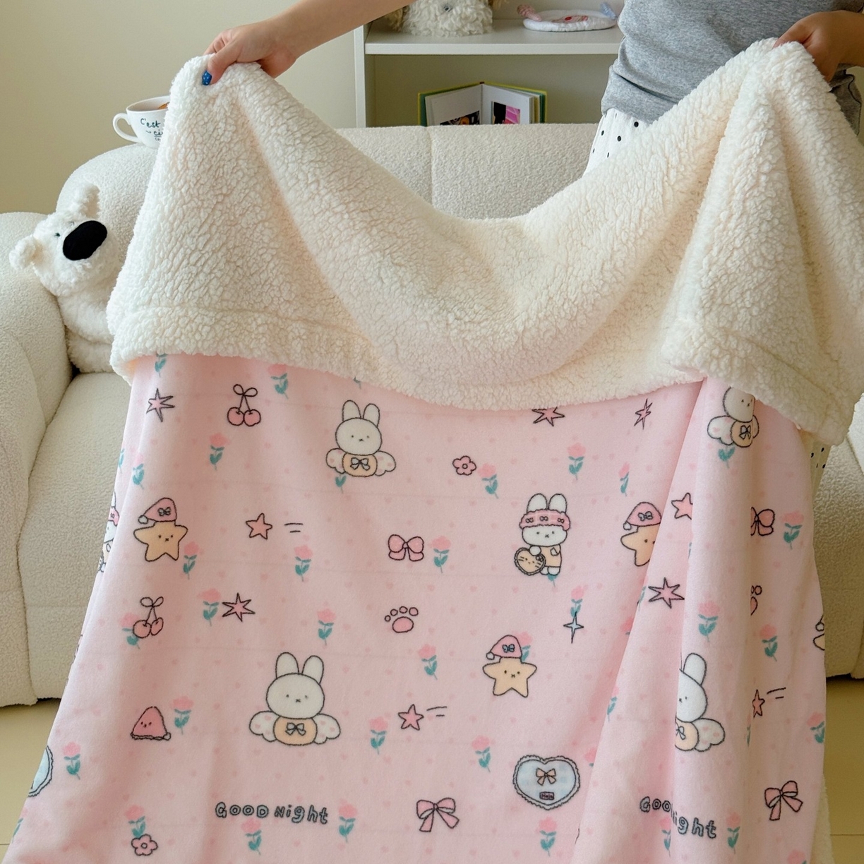 91家纺网 家纺一手货源 找家纺 顾里家纺 2025新款ins韩系少女牛奶羊羔绒盖毯毛毯 碎花小兔