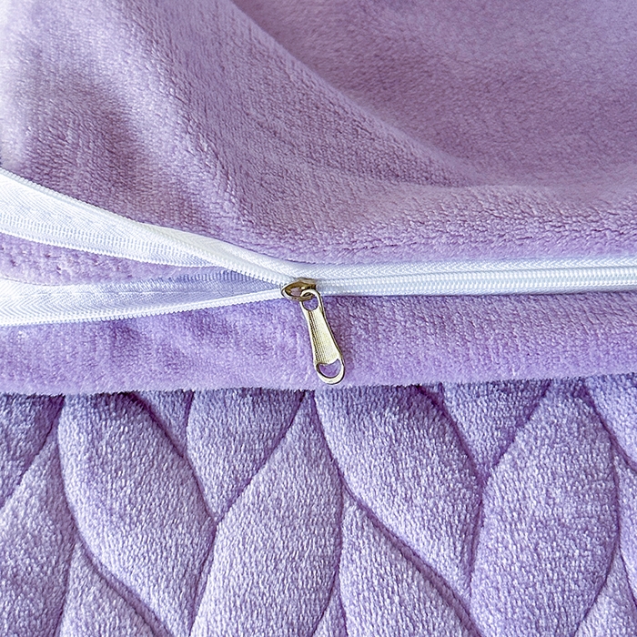 91家纺网 家纺一手货源 找家纺 柏薇 2025新款高克重牛奶绒绣花床盖四件套-缪系列 梦幻紫