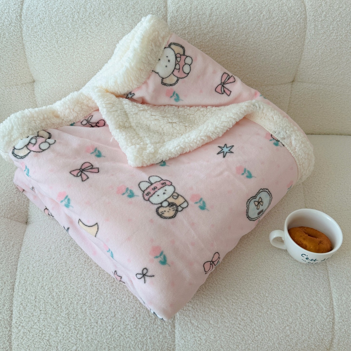 91家纺网 家纺一手货源 找家纺 顾里家纺 2025新款ins韩系少女牛奶羊羔绒盖毯毛毯 碎花小兔