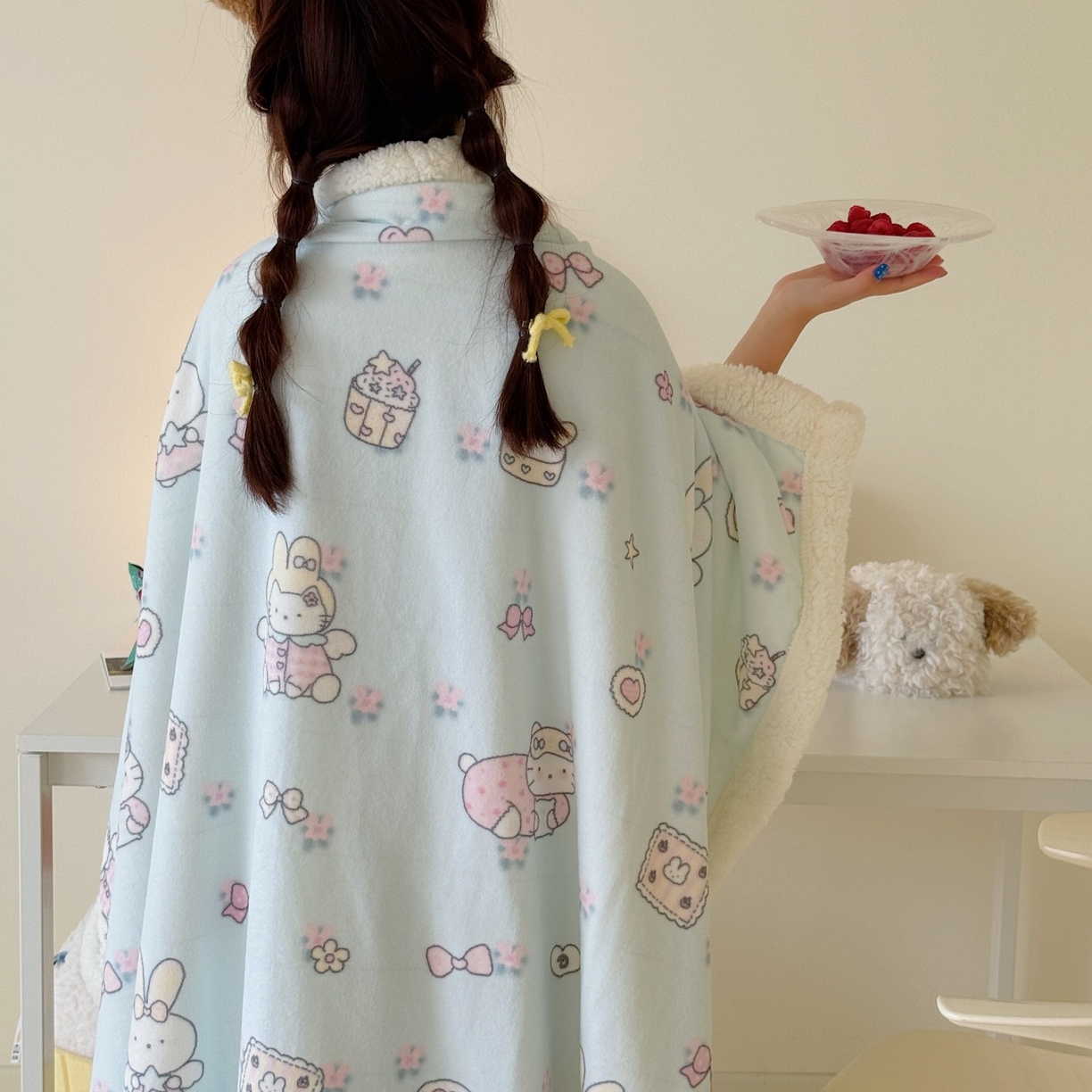 91家纺网 家纺一手货源 找家纺 顾里家纺 2025新款ins韩系少女牛奶羊羔绒盖毯毛毯 碎花甜兔