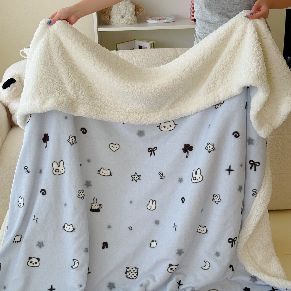 91家纺网 家纺一手货源 找家纺 顾里家纺 2025新款ins韩系少女牛奶羊羔绒盖毯毛毯 线条动物