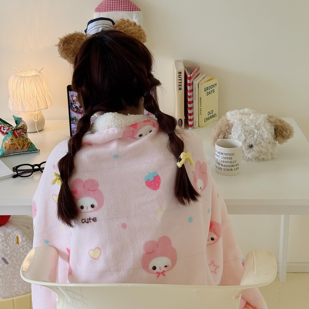 91家纺网 家纺一手货源 找家纺 顾里家纺 2025新款ins韩系少女牛奶羊羔绒盖毯毛毯 可爱兔兔