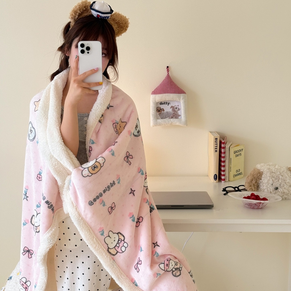 91家纺网 家纺一手货源 找家纺 顾里家纺 2025新款ins韩系少女牛奶羊羔绒盖毯毛毯 碎花小兔