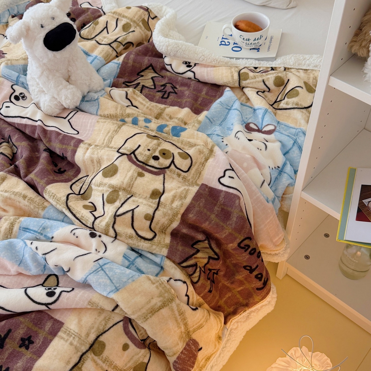 91家纺网 家纺一手货源 找家纺 顾里家纺 2025新款ins韩系少女牛奶羊羔绒盖毯毛毯 美式狗仔