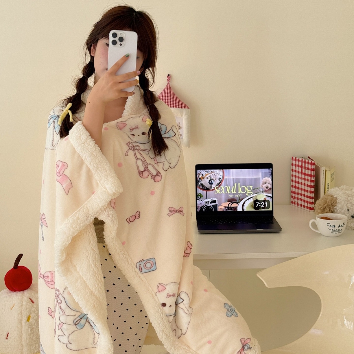 91家纺网 家纺一手货源 找家纺 顾里家纺 2025新款ins韩系少女牛奶羊羔绒盖毯毛毯 洛丽猫咪