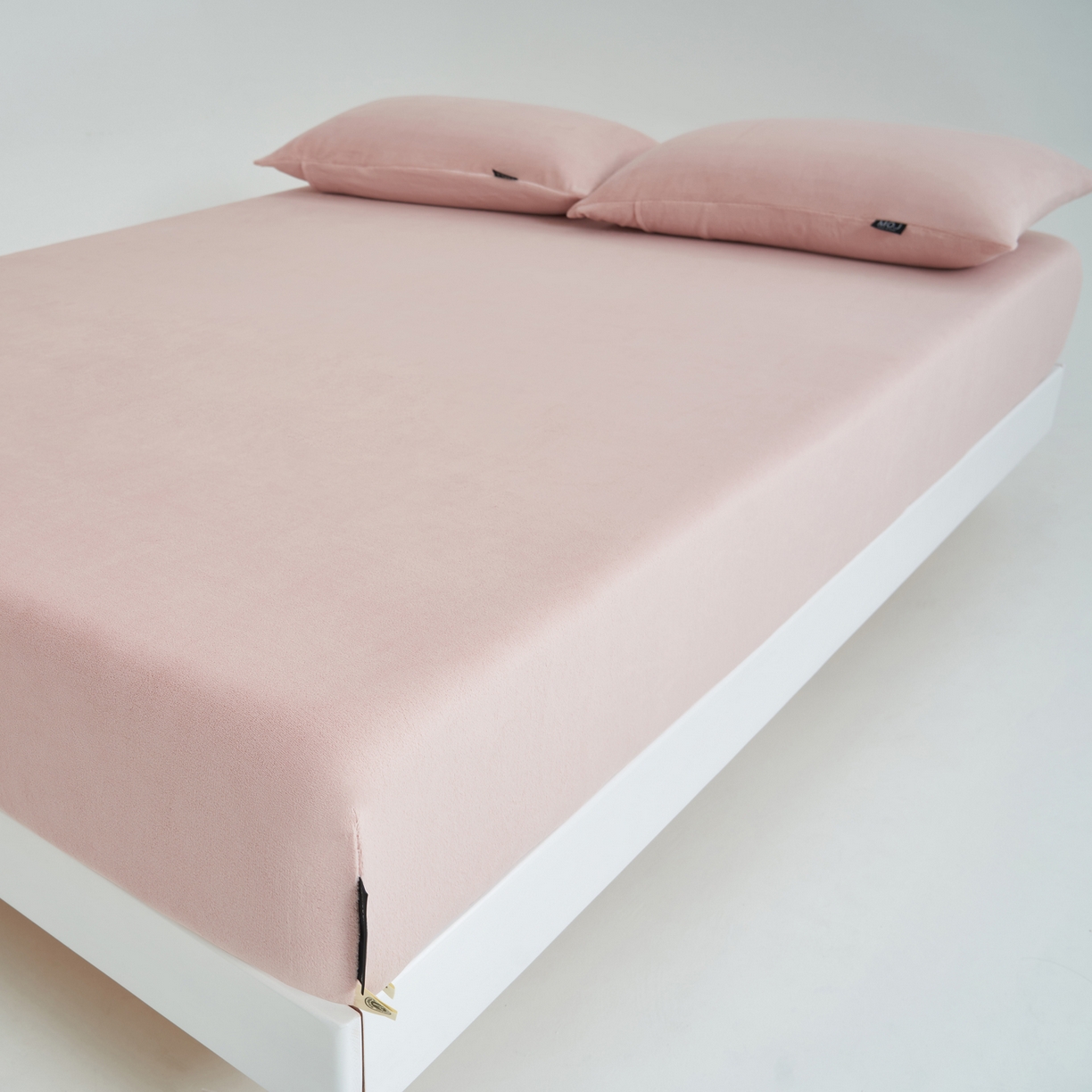 91家纺网 家纺一手货源 找家纺 寐绸家纺 2025新款牛奶绒纯色暖绒床笠 暖绒床笠-豆沙