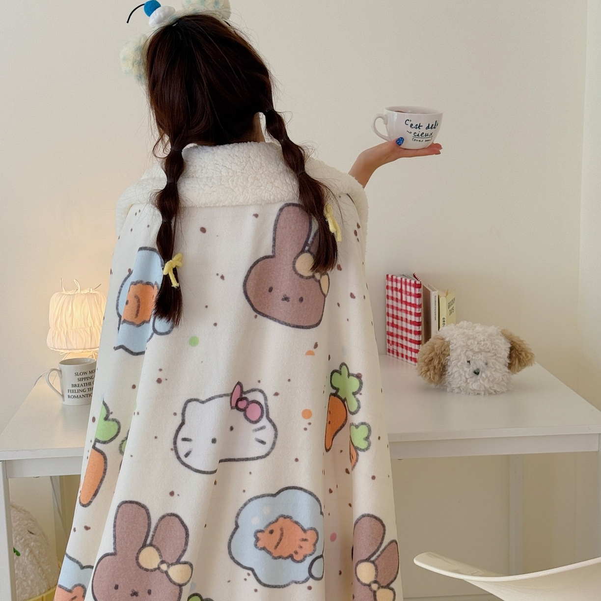 91家纺网 家纺一手货源 找家纺 顾里家纺 2025新款ins韩系少女牛奶羊羔绒盖毯毛毯 小猫小兔