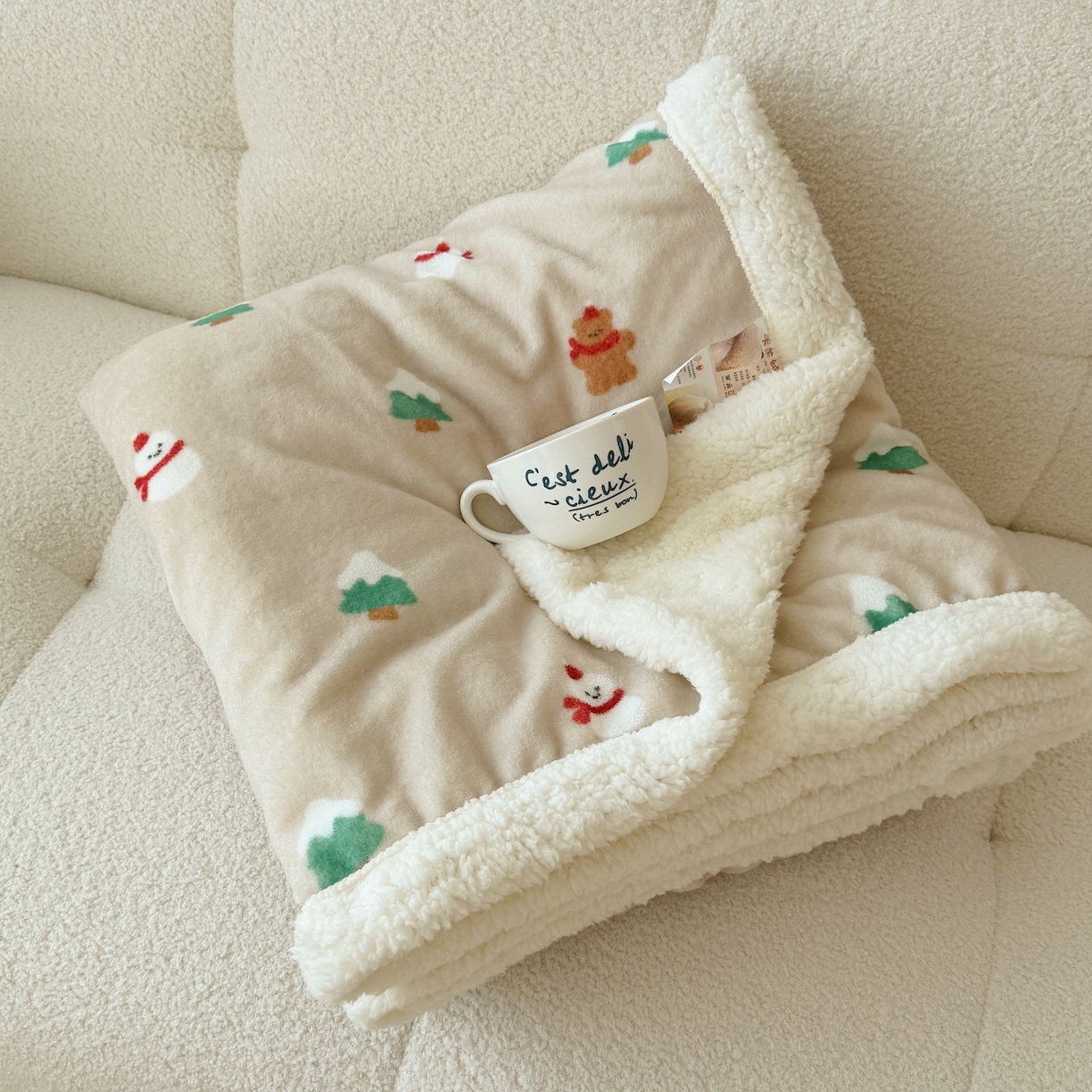 91家纺网 家纺一手货源 找家纺 顾里家纺 2025新款ins韩系少女牛奶羊羔绒盖毯毛毯 圣诞气息